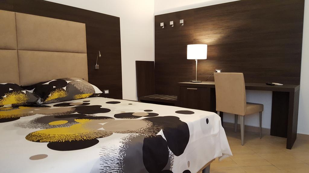 Una Finestra Su Monti Roma Exterior foto