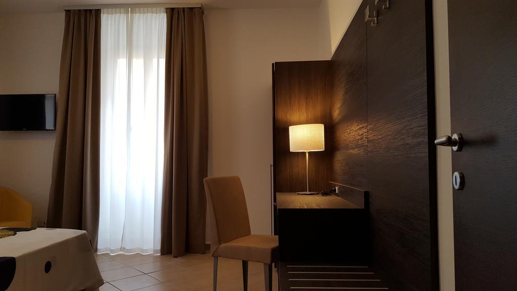 Una Finestra Su Monti Roma Exterior foto